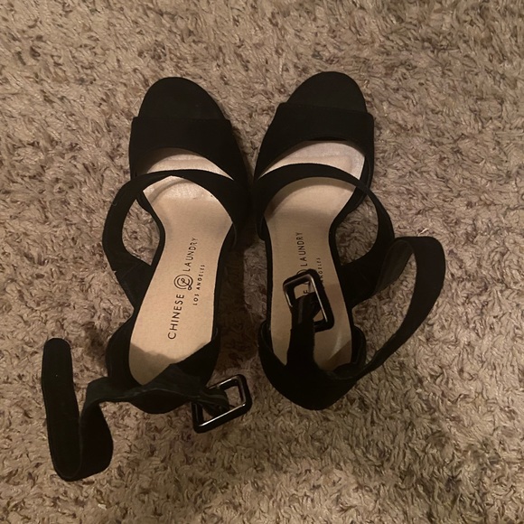 Heels - Picture 2 of 5